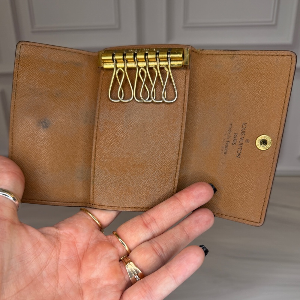 Louis Vuitton Monogram Key Cles / Key Pouch | Holds 6 Keys | Vintage - Picture 6 of 7